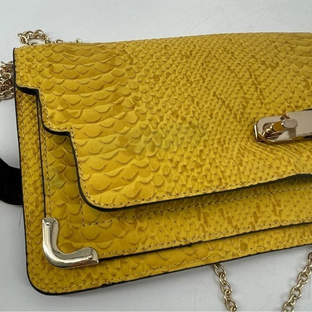 Vintage J Francis Clutch Purse With Removable Chain Strap Yellow